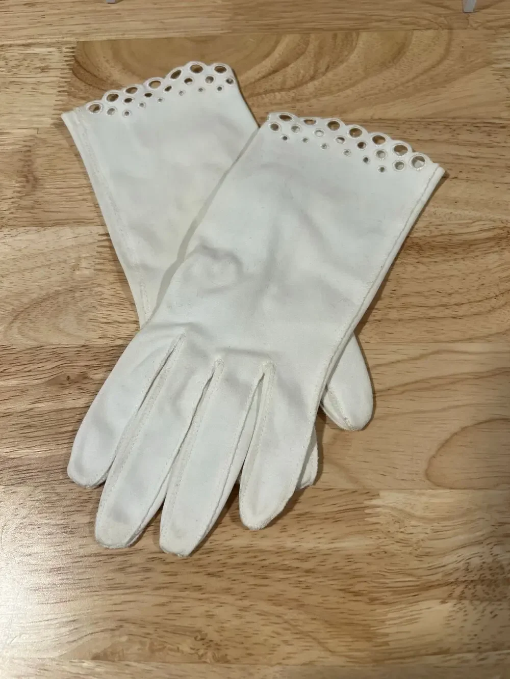 Vintage Dainty Cotton Gloves White Small